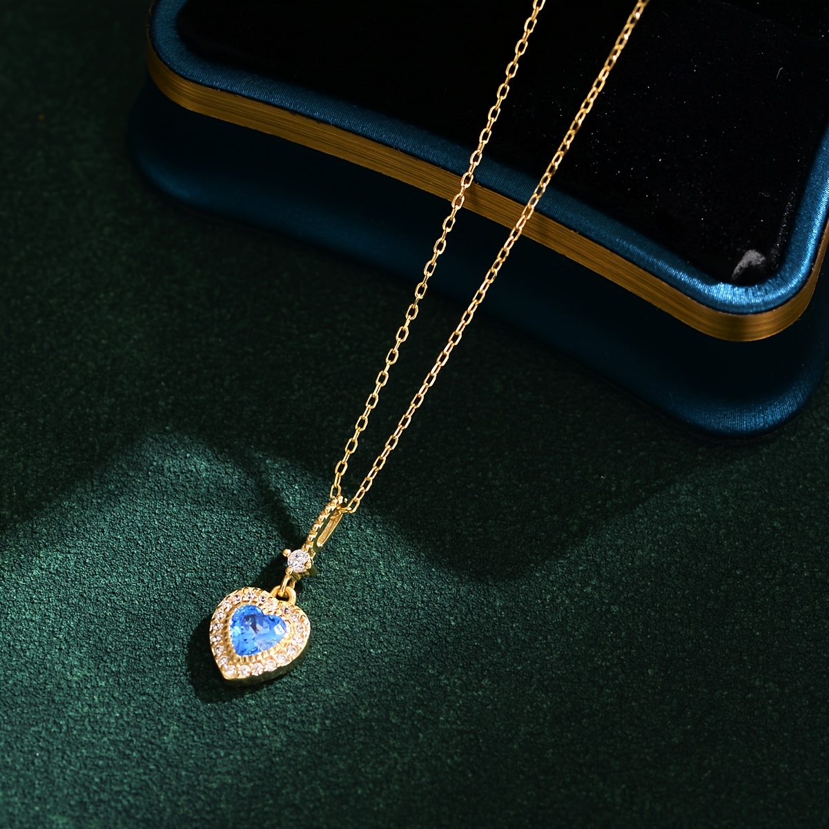 Women's Heart-Shaped Pendant Necklace with Synthetic Zirconia